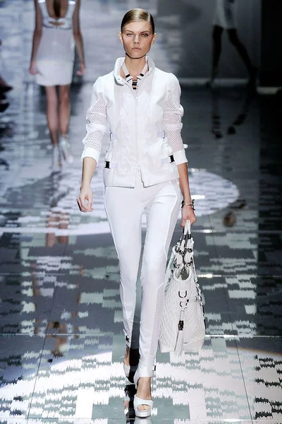 Look 5